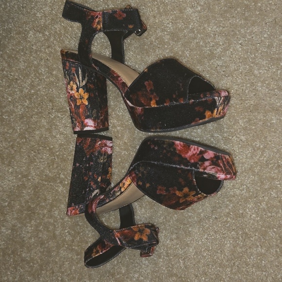 New Platform Block Heel Sandal (WW Torrid - Picture 4 of 11